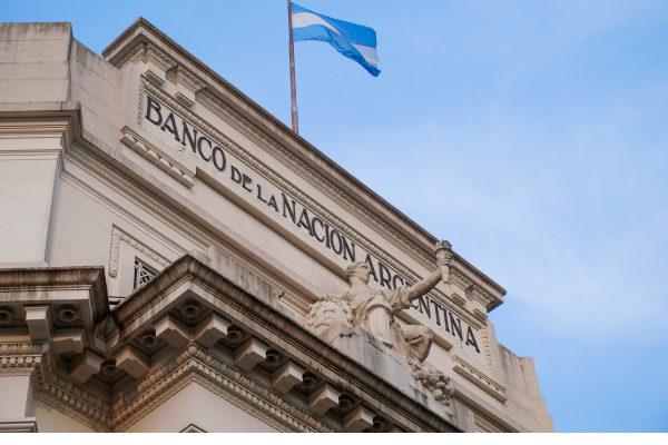 Moeda Argentina: Vale a Pena Levar Reais, Dólares ou Pesos? Descubra a Melhor Opção